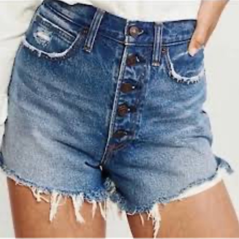Abercrombie & Fitch Blue Jean Shorts High-Waisted Distressed size 25 NWT